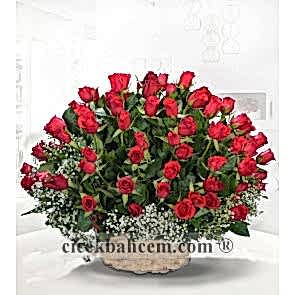Sepet İçerisine 101 Adet Kırmızı Gül Aranjmanı