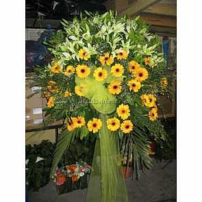 Gerbera Lilyum Çiçekleri İle Hazırlanmış Düğün Nişan Açiliş Ferforje Çiçekleri