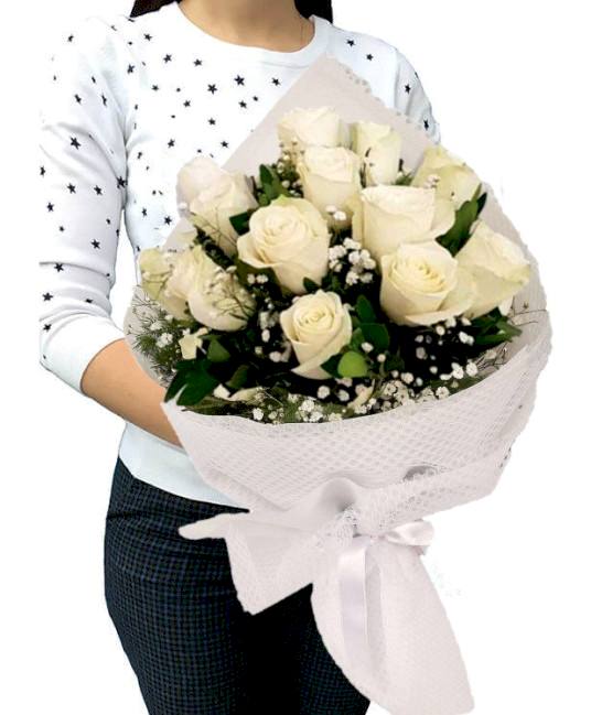 "Aşk Tutkunu" 13 Beyaz Gül Buketi