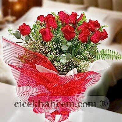 15 Adet Kırmızı Gül Buketi