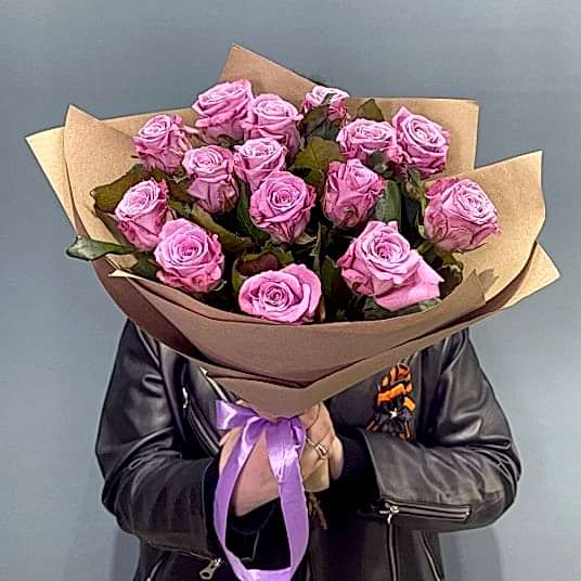 Leylay Rose Bouquet – 15 Stems