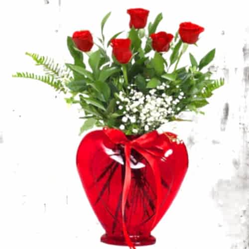 Kalp Vazoda 5 adet Kırmızı Gül