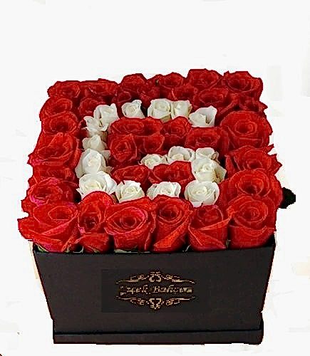 Siyah Kutuda Harf Gül, 35 Kırmızı Beyaz Gül