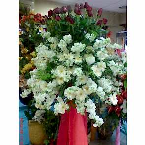 Şebboy Gül Gerbera Çiçekleri İle Hazirlanmiş Düğün Nişan Ferforj Aranjmanı