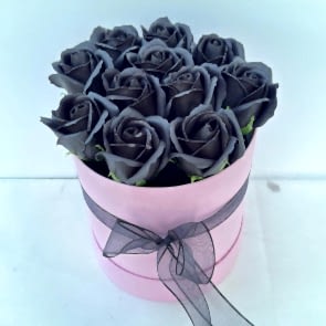 Kutuda 11'li Siyah Gül Aranjmanı - Özel ve Etkileyici Hediye