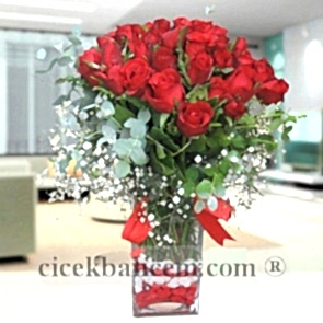 21 Adet Kırmızı Gül Aranjmanı 