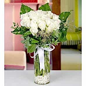 Cam Vazoda 21 Adet Beyaz Gül