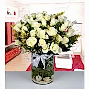 Cam Vazoda 25 Adet Beyaz Gül