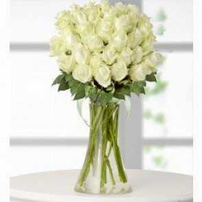 41 Adet Beyaz Gül Cam İçinde