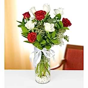 5 Adet Beyaz Gül, 4 Adet Kırmızı Gül