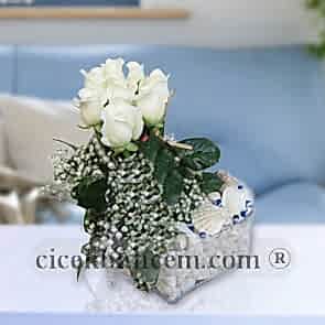 9 Adet Beyaz Gül Kalp Aranjmanı 