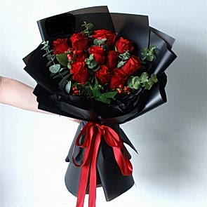 9 Adet Kırmızı Gül Buketi