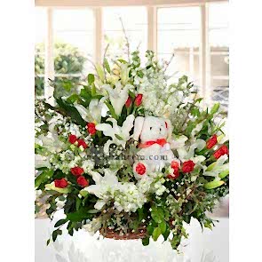 Örme Sepete Kokulu Lilyum, Kırmızı Gül, Şebboy Aranjmanı