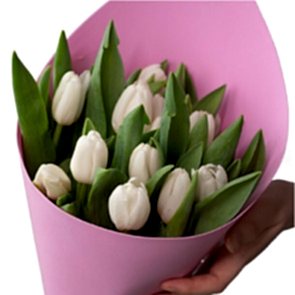 Graceful 15 White Tulip Bouquet  A Touch of Pure Elegance