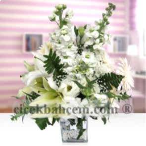Cam Vazoda Lilyum, Gerbera, Lisyantus Aranjmanı