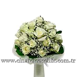 Beyaz Güllerden Hazırlanmış Şahane Gelin Eli Buketi