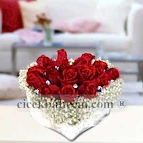 Kalpte 15 Kırmızı Gül Aranjmanı