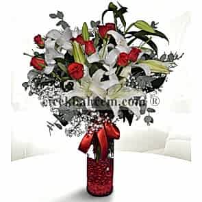 Kokulu Lilyumlar ve 11 Adet Kırmızı Gül