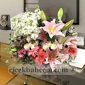 Pembe Lilyum,Gerbera ve Beyaz Şebboy Arajmanı